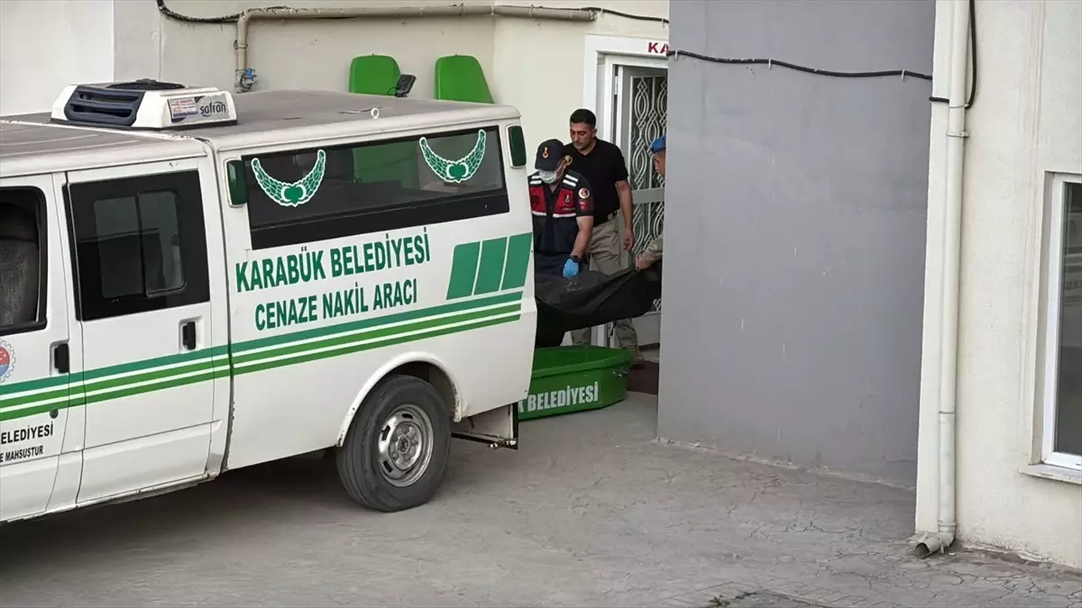 bosanma asamasindaki cift yanginda hayatini kaybetti jTmUjJZY