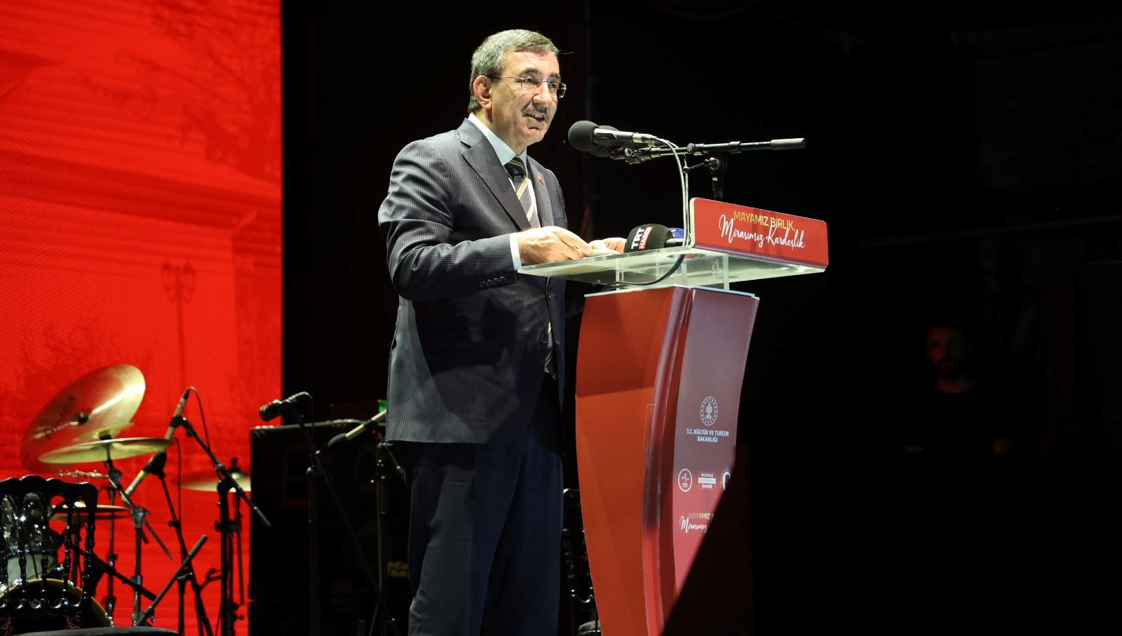 cumhurbaskani yardimcisi yilmaz terorsuz turkiye siyaset ustu bir meseledir B2sDltWG