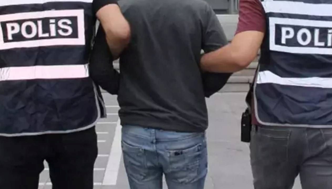 firari feto uyesine gozalti VlXdr6fN