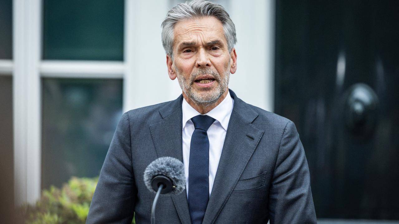hollanda basbakani schoof bakanlarin hukumetten istifasini saygiyla karsiliyoruz ama uzuluyoruz nvsSGD44