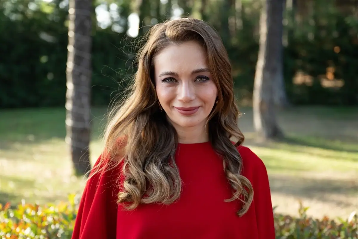 kara mizahin yeni adi temiz para 6tDlzWLN