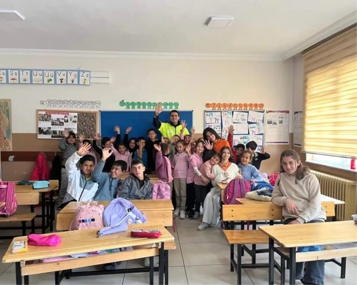 bozuyukte ogrencilere trafik guvenligi semineri duzenlendi iuTwgxWg.jpg