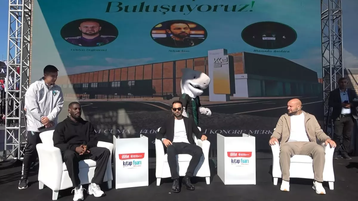 kocaelispor kitap fuarinda taraftarlariyla bulustu rNSJvsOD