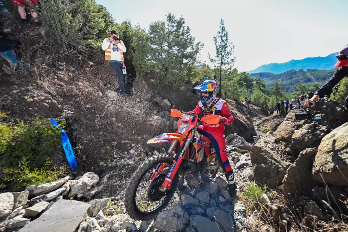 sea to sky enduro motosiklet yarisinin ikinci gunu tamamlandi QPnAm4Cp