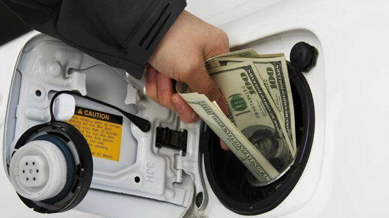 once-motorin-simdi-benzin-yukselen-petrol-fiyatlari-pompalara-yansidi-d9t3ZRzI