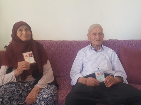 100 yasindaki cift uzun yasamanin sirrini acikladi bu 3 seyi sofradan eksik etmiyorlar uLH74uXY