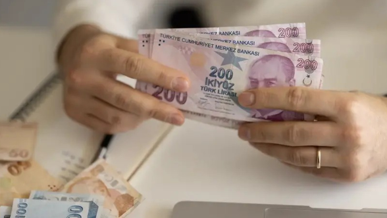 Hem eski esle yasayip hem olen esin maasini aldigi ortaya cikti sgk yuz binlerce p5NY5Ypr